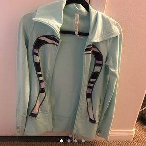 lululemon women’s workout zip up